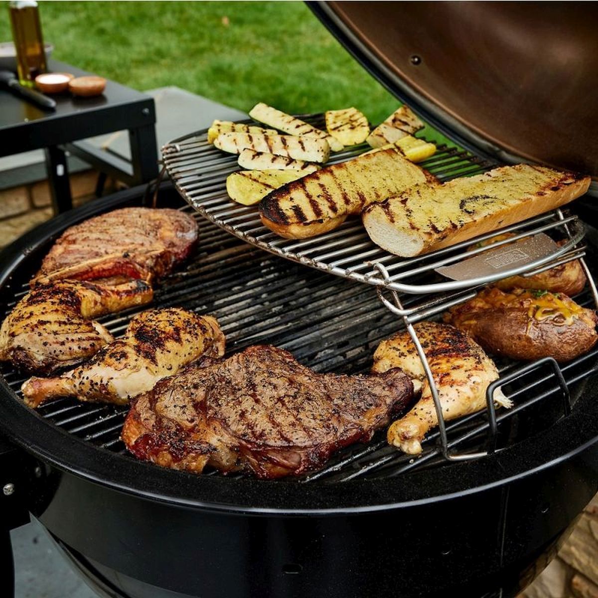 Weber Summit Kamado E6 BBQ