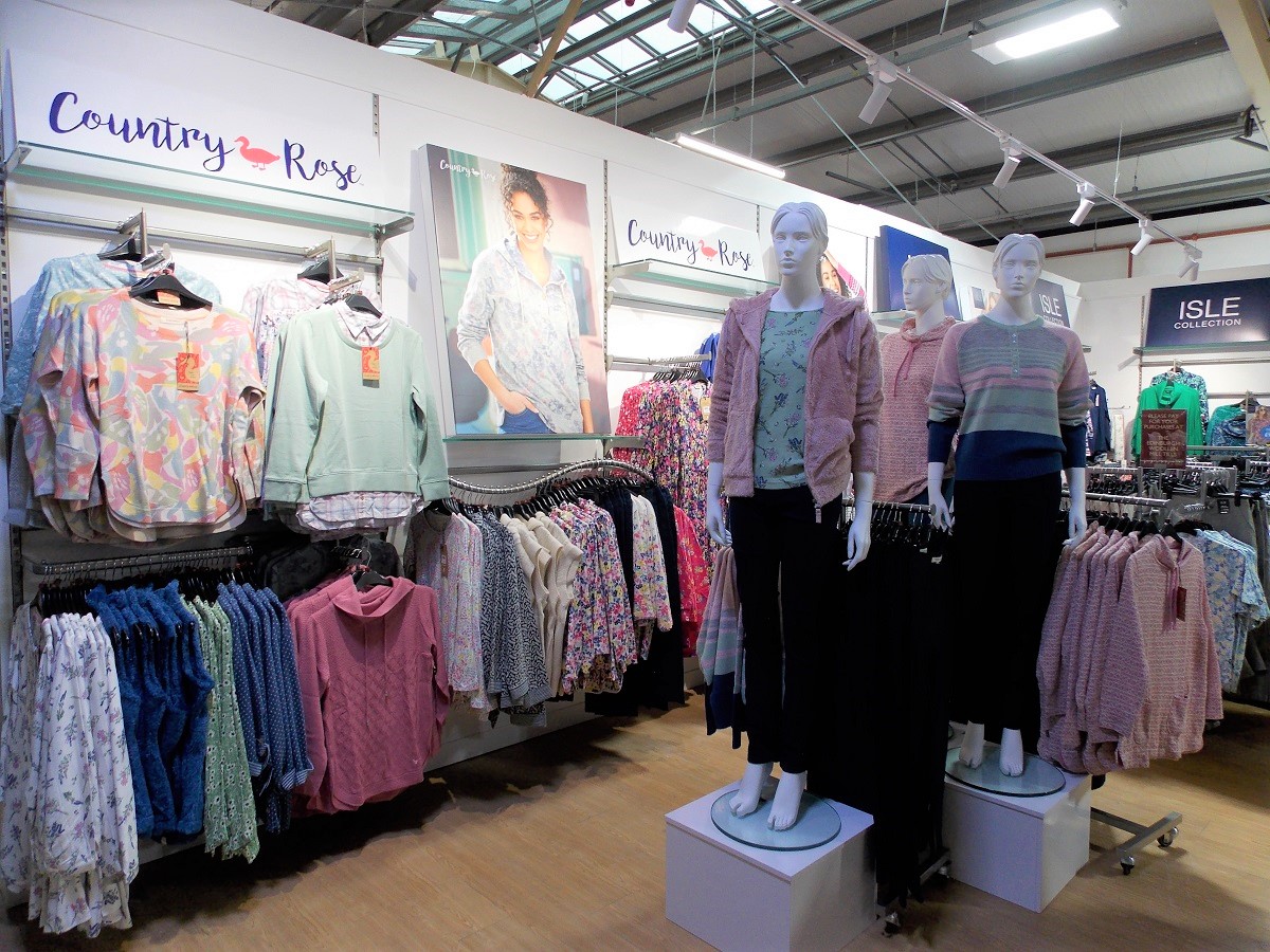 Tong Garden Centre Welcomes Edinburgh Woollen Mill