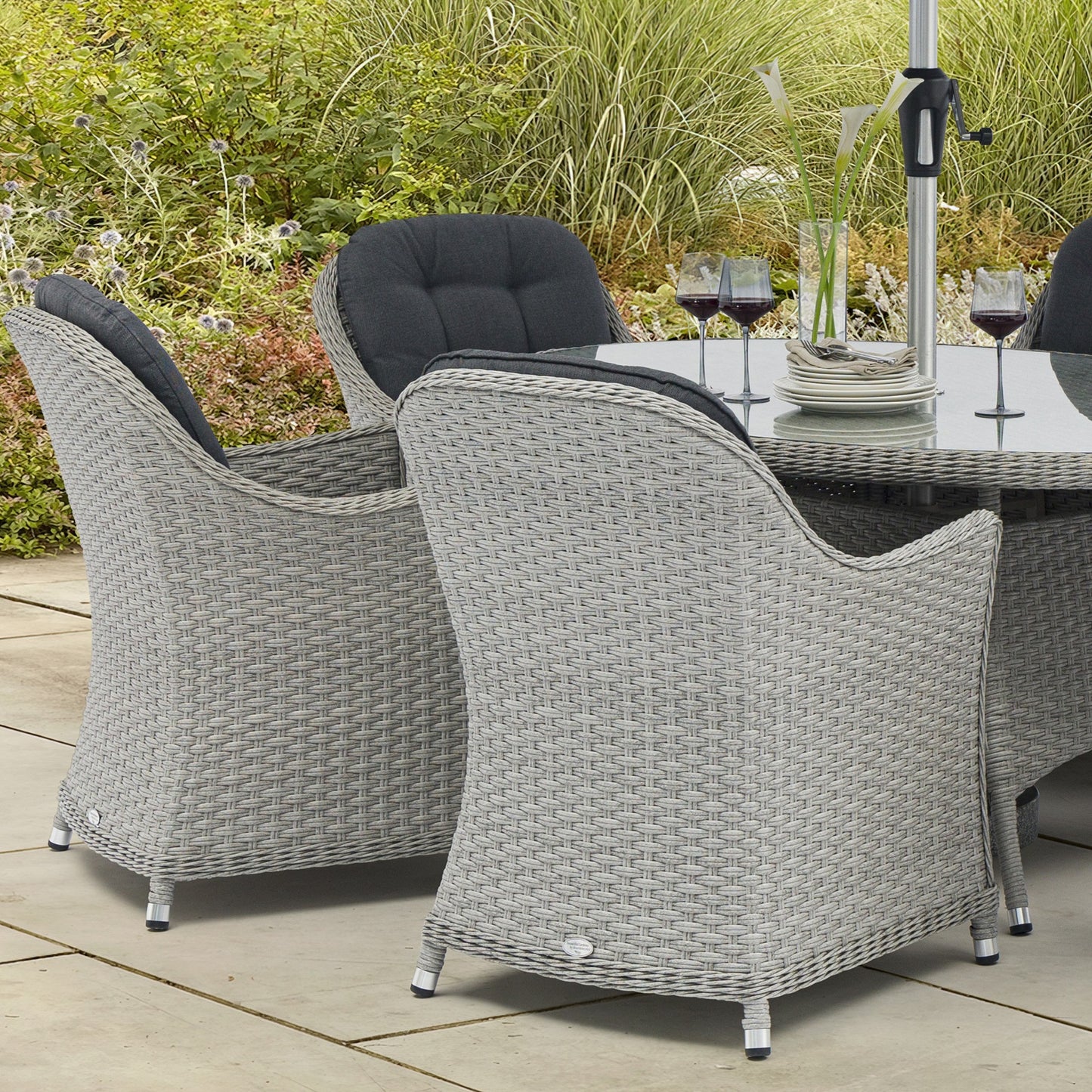 Bramblecrest Wentworth 6 Seat Dining Set with Parasol | W0010