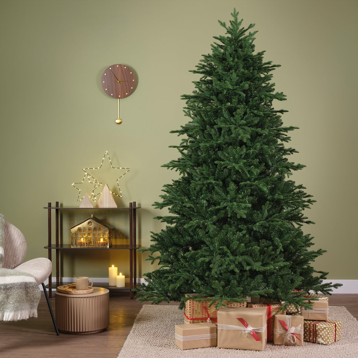 7ft Hampton Spruce - Kaemingk Everlands Christmas Tree | AT21