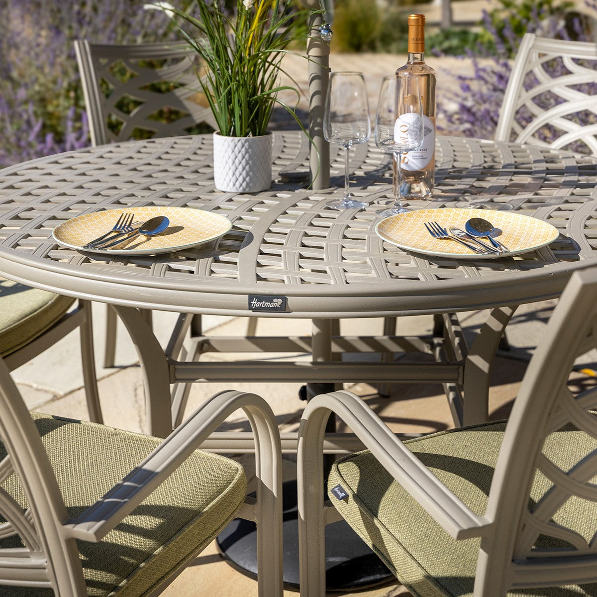 Hartman Buxton 6 Seat Dining Set with Parasol | C0009