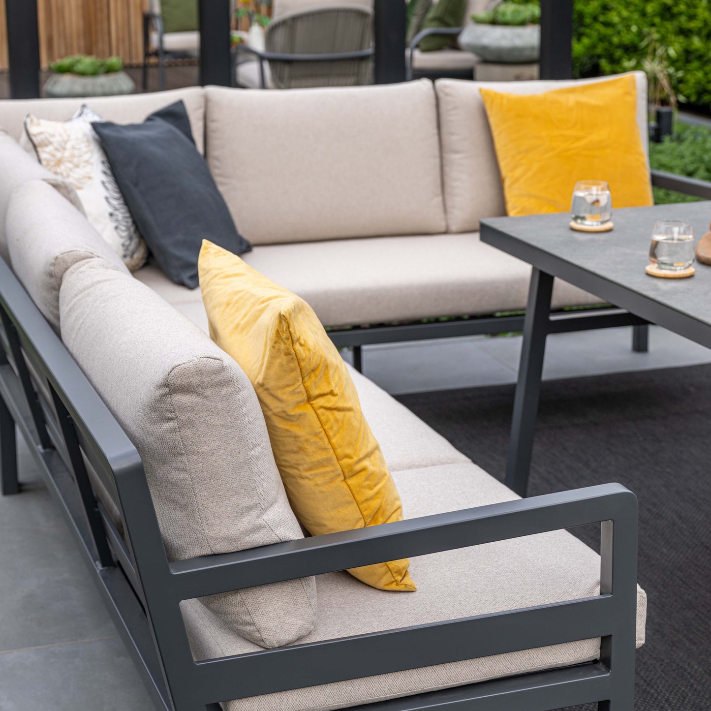 Hill & Dale Clifton Corner Set