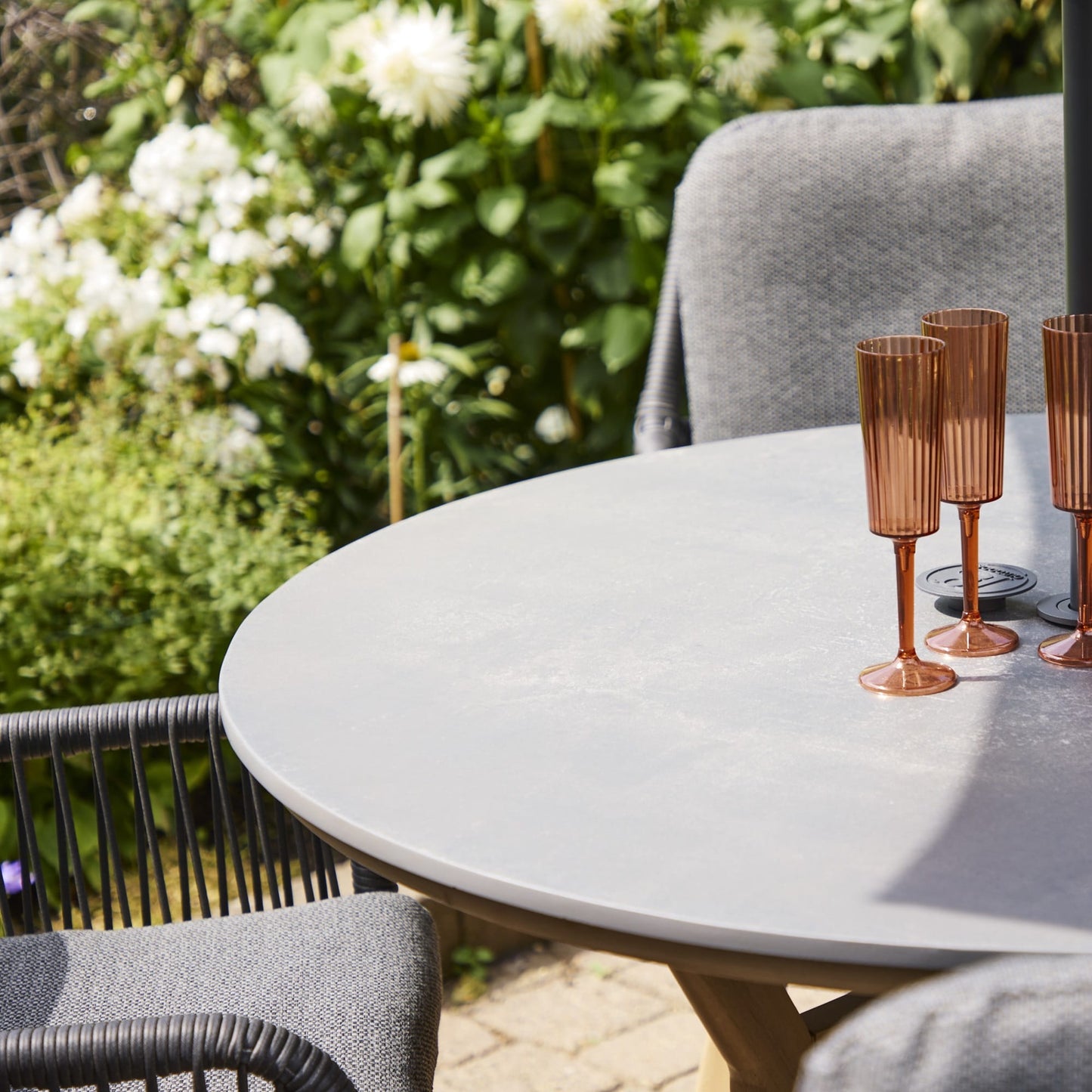 Leisuregrow Peru 4 Seat Dining Set with Parasol | A0039