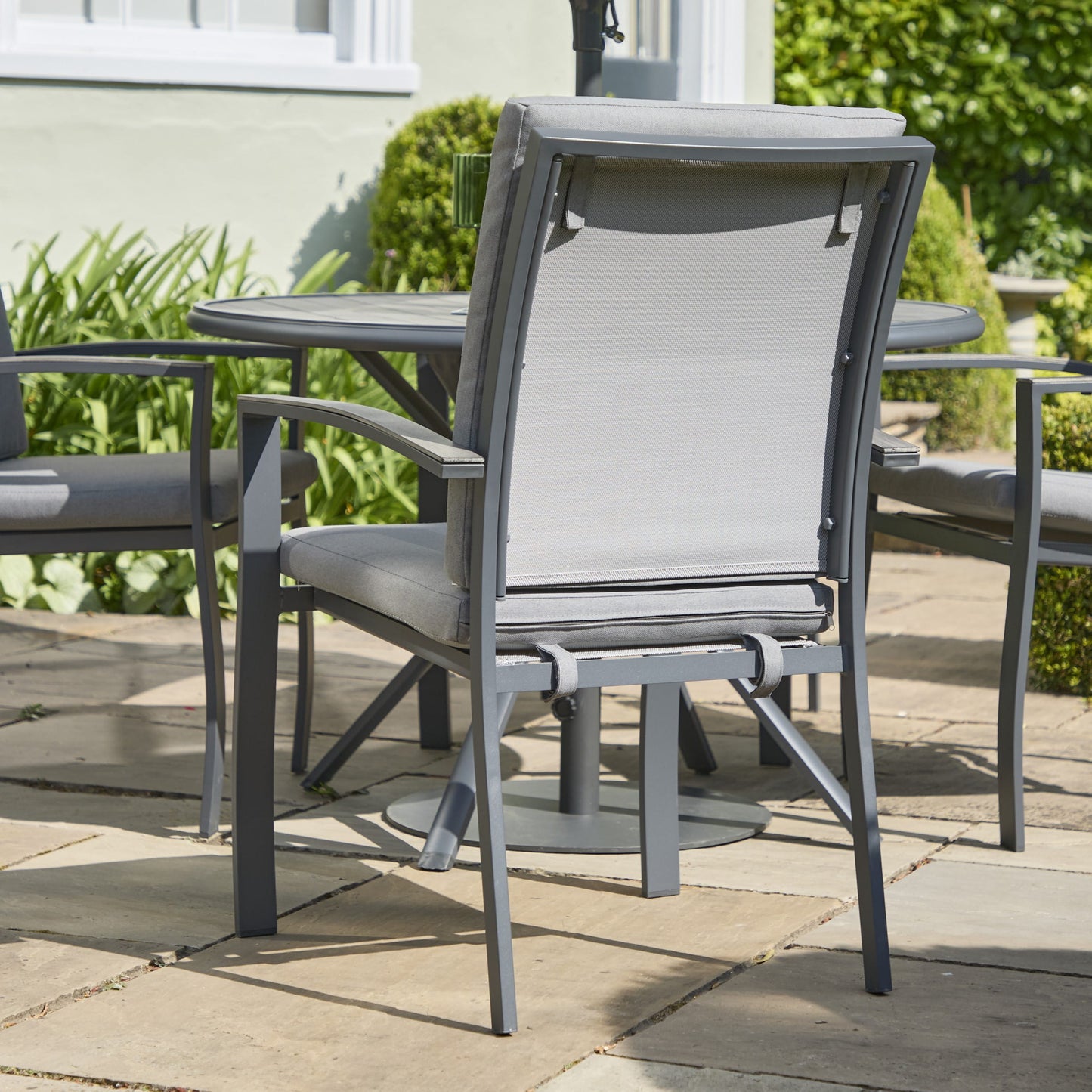 Leisuregrow Turin 4 Seat Dining Set with Parasol | A0034