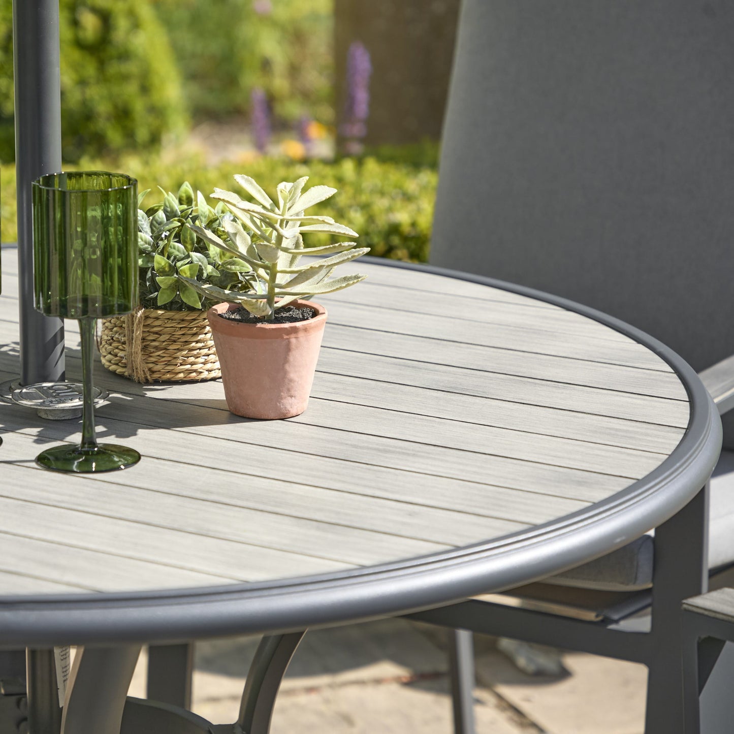 Leisuregrow Turin 4 Seat Dining Set with Parasol | A0034