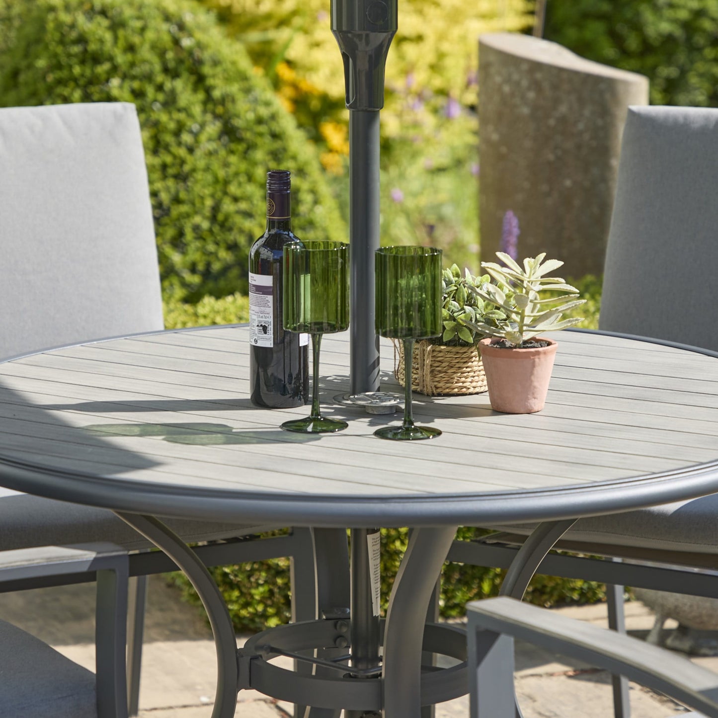 Leisuregrow Turin 4 Seat Dining Set with Parasol | A0034