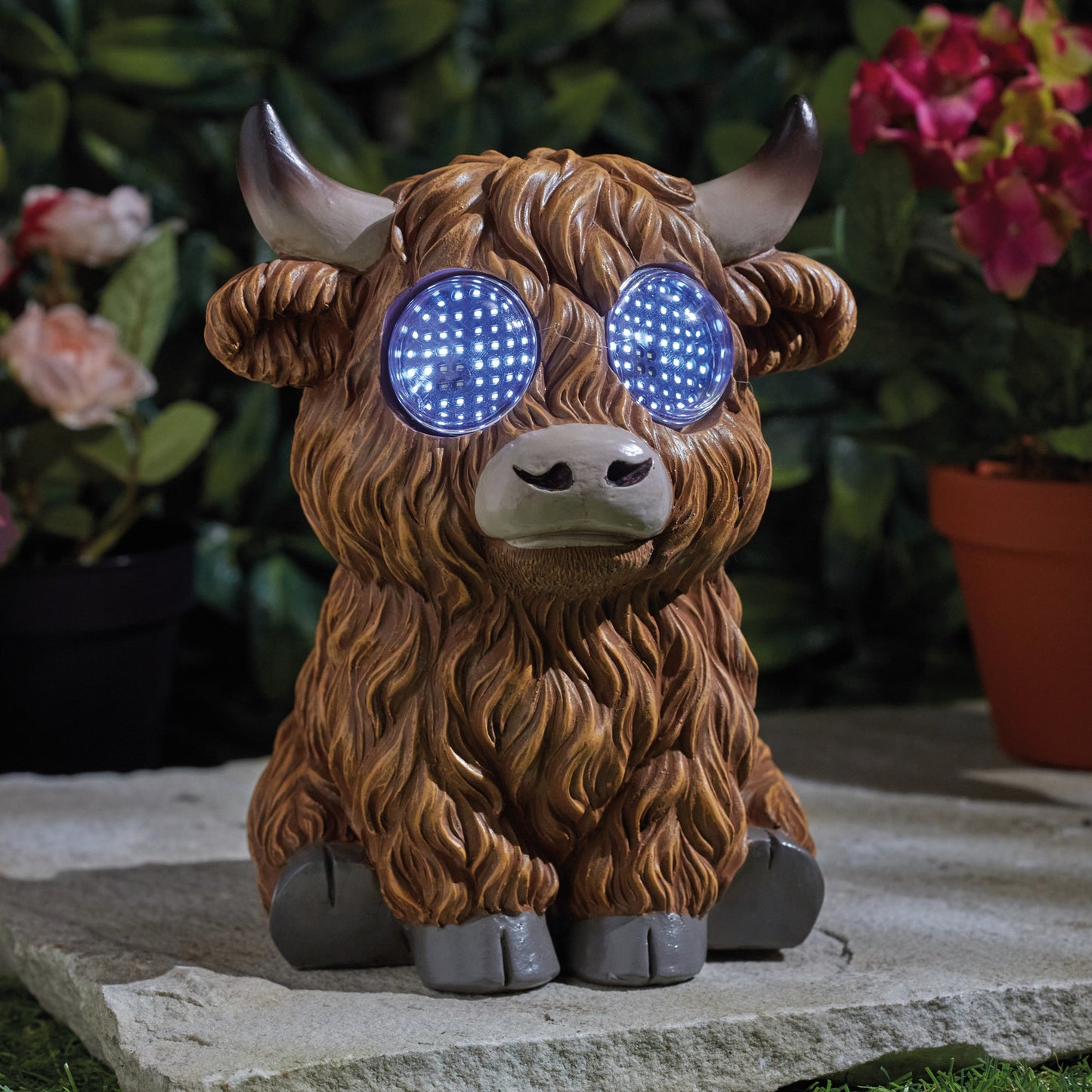 Smart Garden - Large Blinkin' Highland Cow